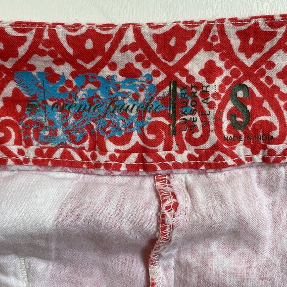 CREME FRAICHE LUXURY RESORT WEAR shorts size small red ikat front & rear pockets - Picture 3 of 8